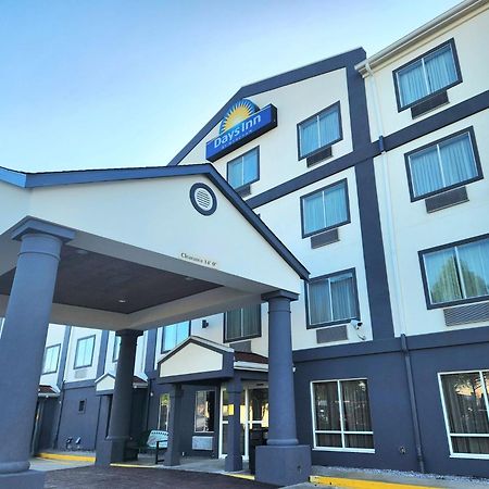 Days Inn By Wyndham Baton Rouge I-10 Екстер'єр фото