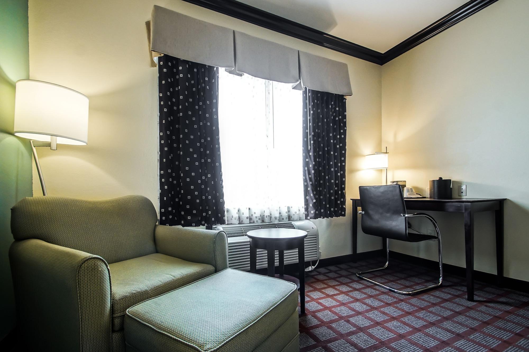 Days Inn By Wyndham Baton Rouge I-10 Екстер'єр фото