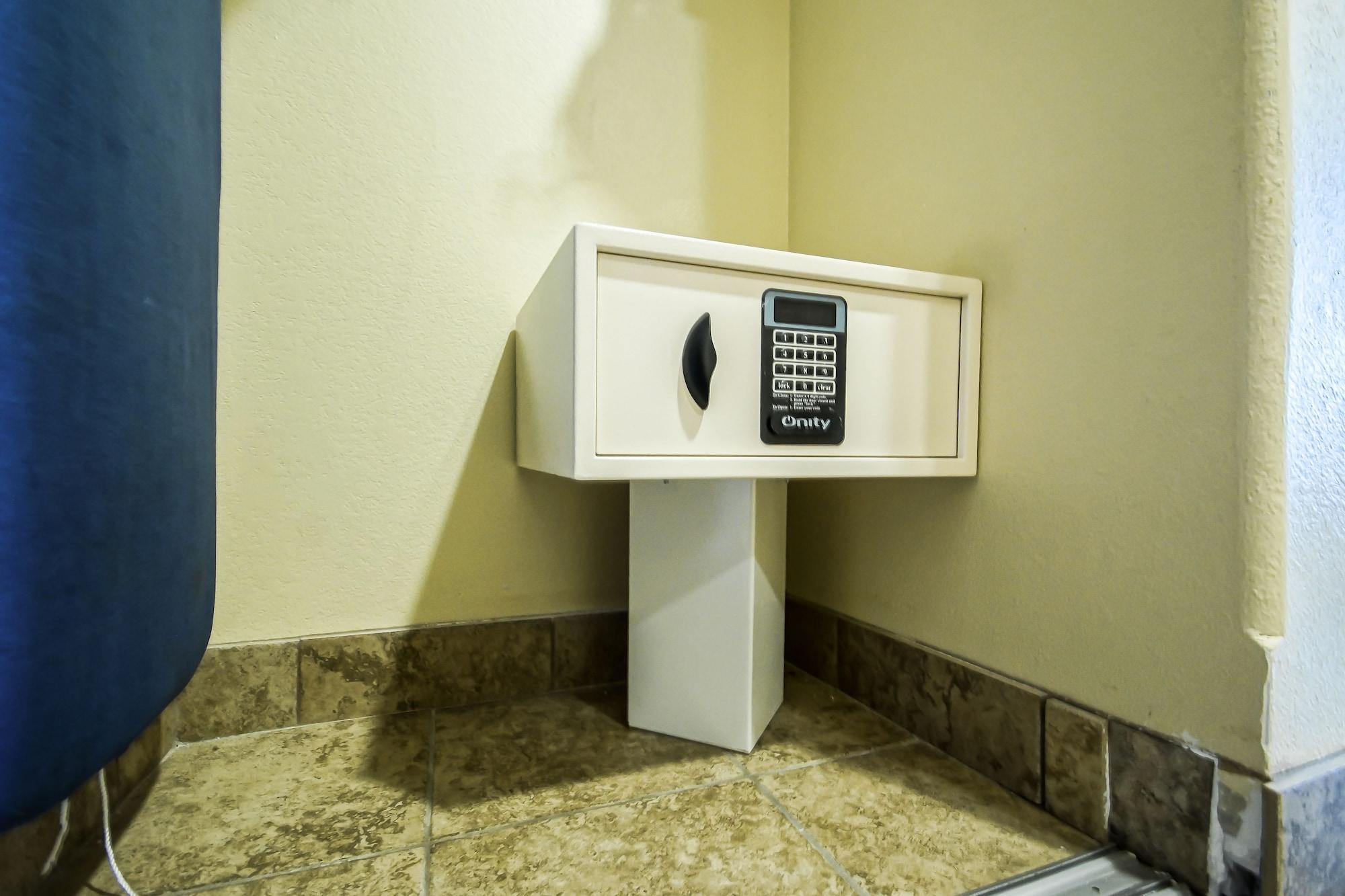 Days Inn By Wyndham Baton Rouge I-10 Екстер'єр фото