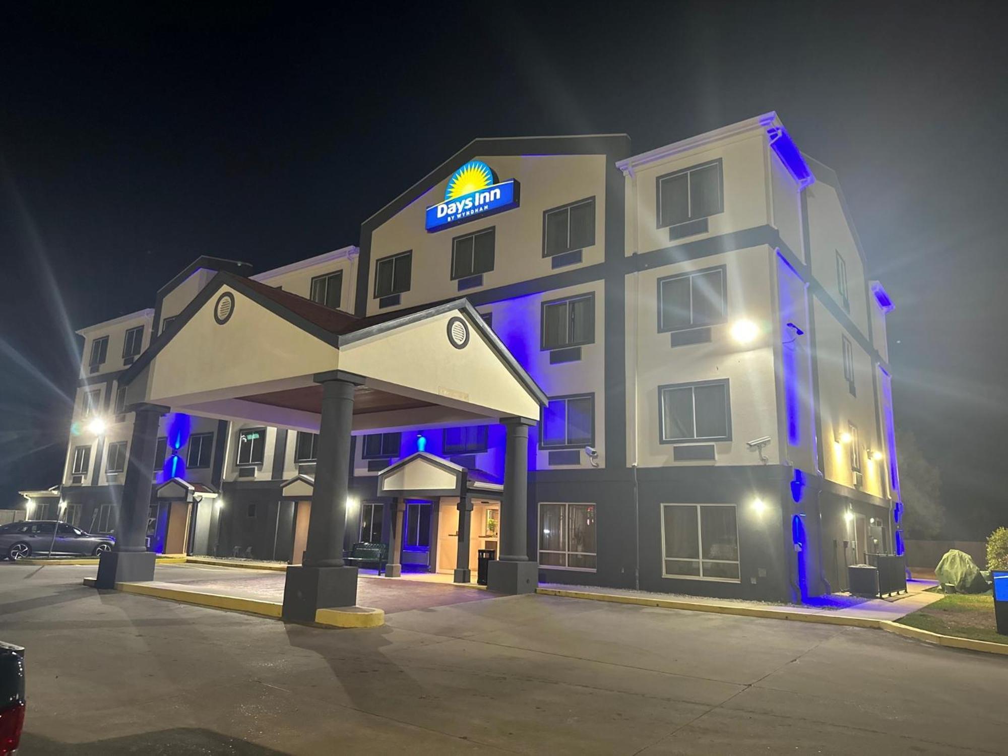 Days Inn By Wyndham Baton Rouge I-10 Екстер'єр фото