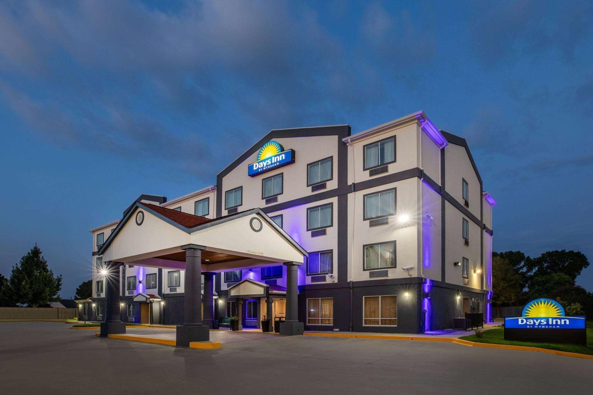 Days Inn By Wyndham Baton Rouge I-10 Екстер'єр фото